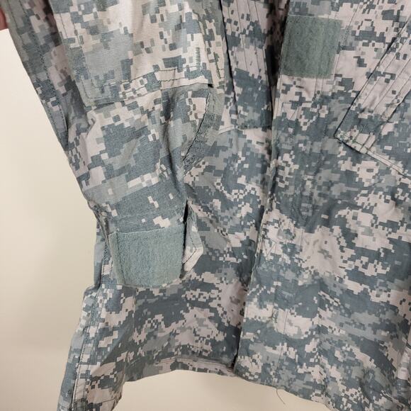 Army Combat Flame Resistant Uniform Coat in Digital Camo Size M Short - Picture 5 of 12